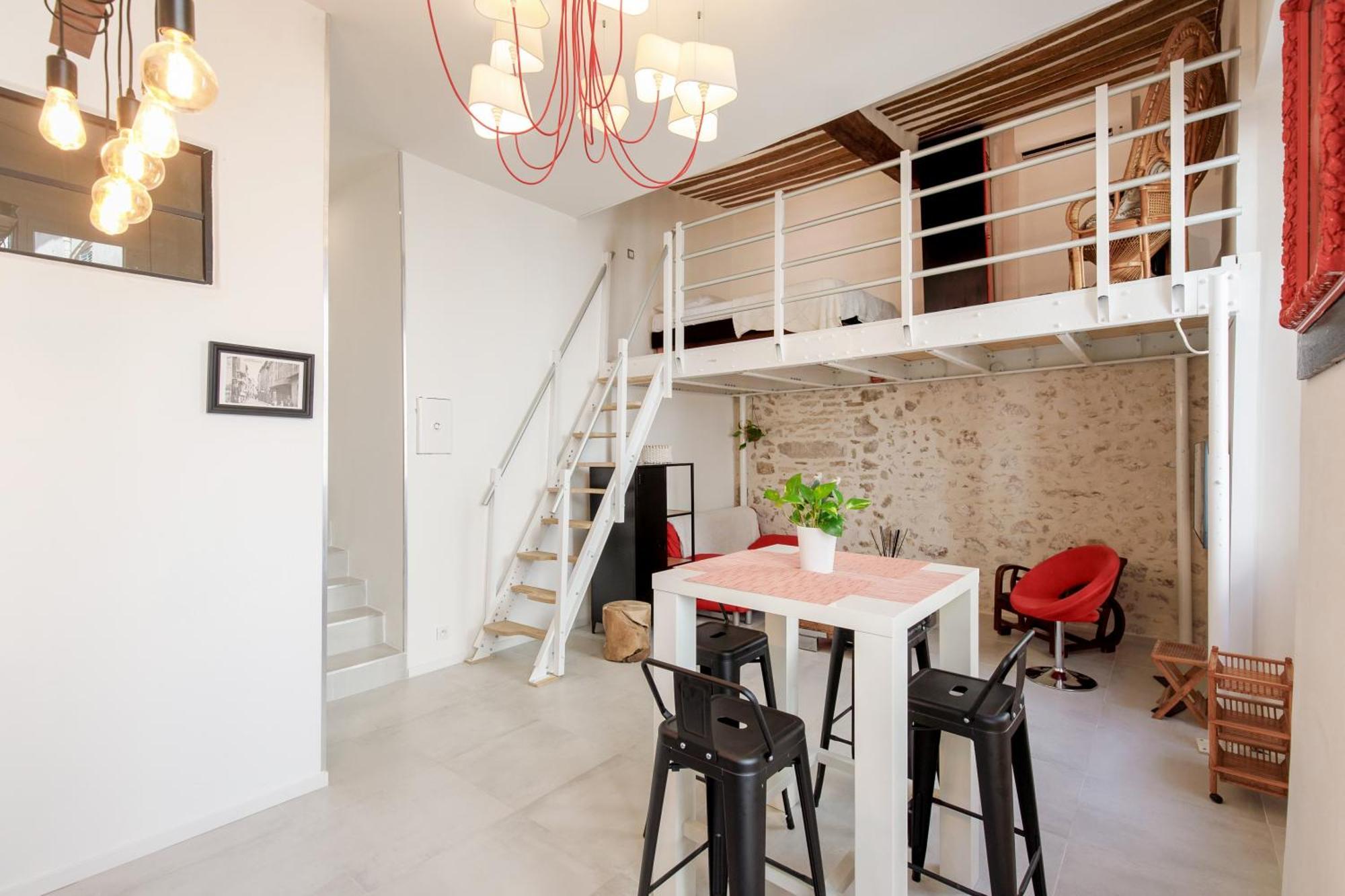Appartement Incredible Loft In Vieil With Ac Antibes