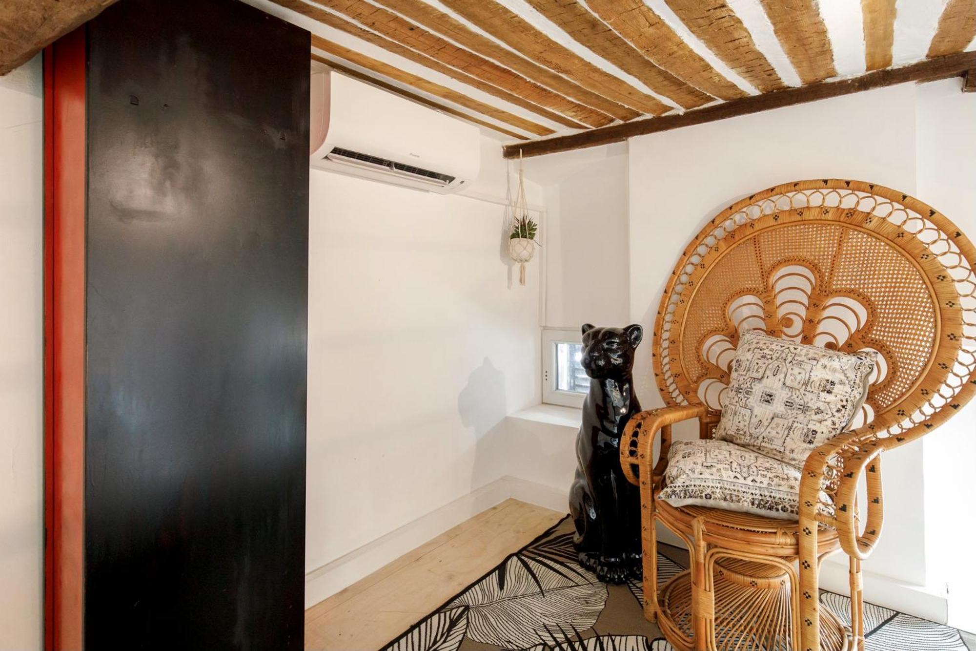 Appartement Incredible Loft In Vieil With Ac Antibes